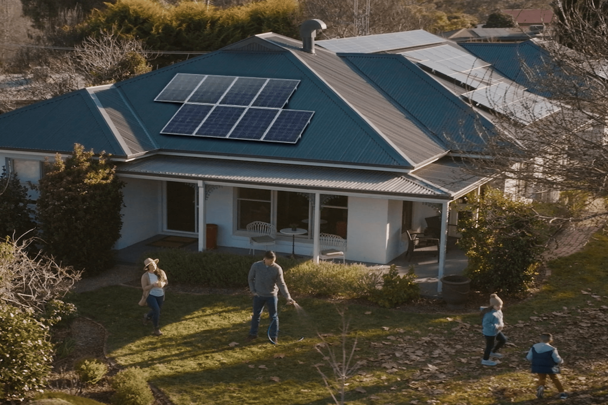 Battery advantage showing family enjoying benefits of solar and battery