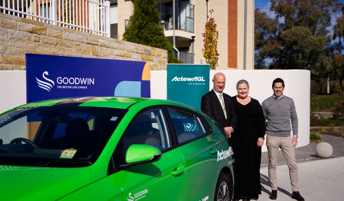  [From left to right]: Stephen Holmes, Goodwin Chief Operating Officer; Rachael Turner, ActewAGL Retail General Manager; Sean Davis, ActewAGL Group Manager Strategic Partners and Energy Solutions.
